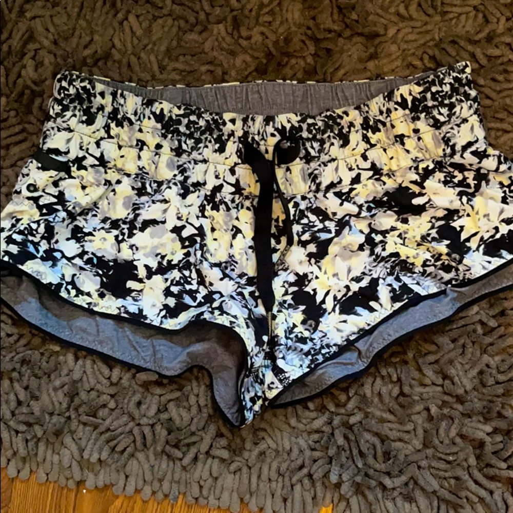 LuLulemon board shorts